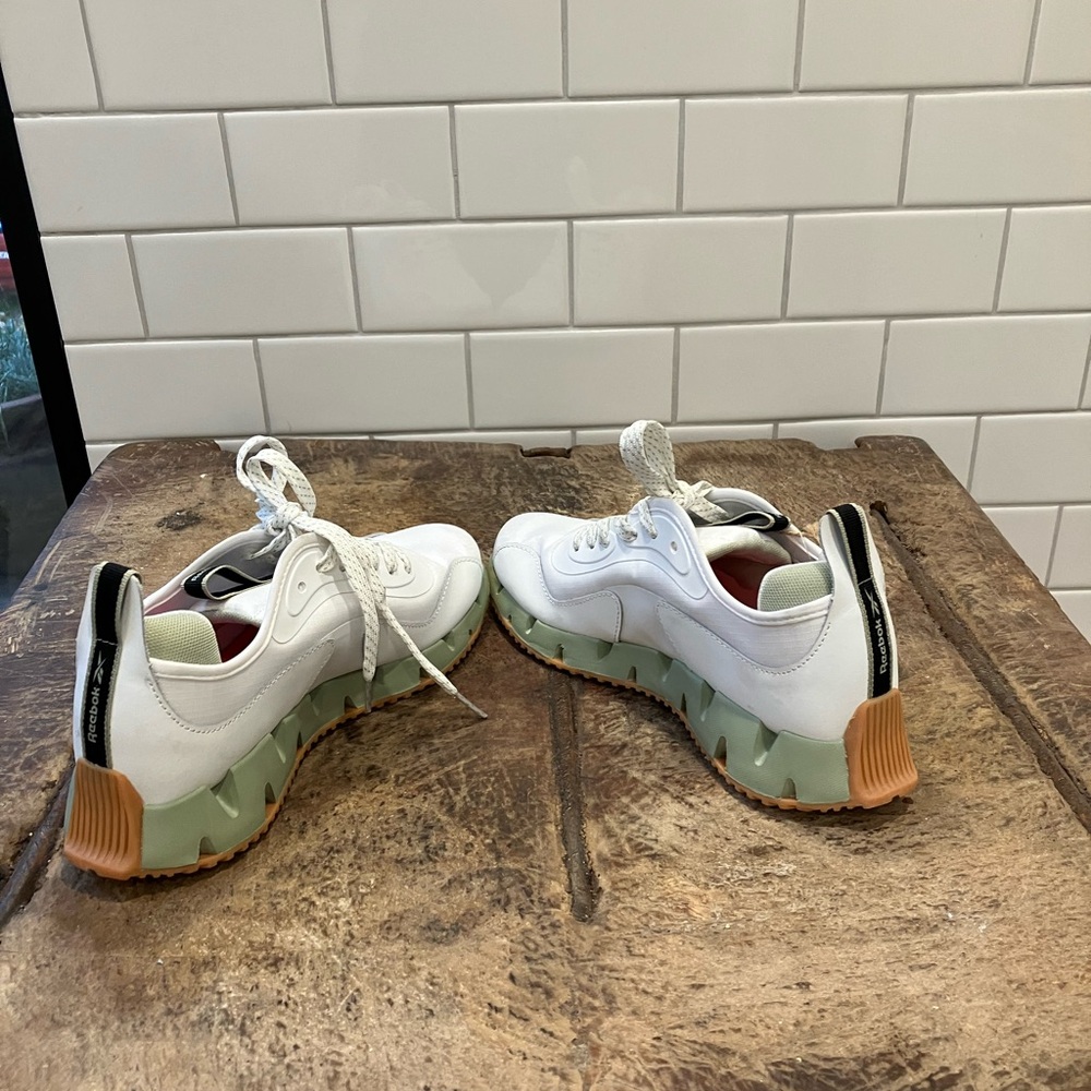 Reebok Zig Dynamica G Women's Sneakers - Picture 3 of 13